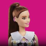 Barbie con audífonos